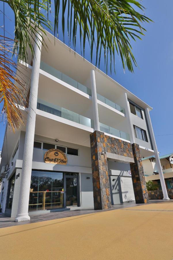 Oceanbreeze Apartments Mont Choisy Екстер'єр фото